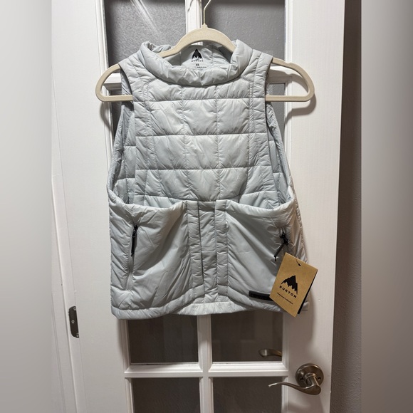 NWT Women's Burton Carbonate Insulated Vest - Picture 4 of 16